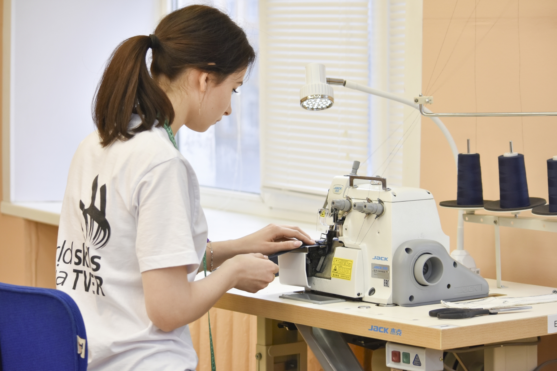 Профессия - Оператор швейного оборудования